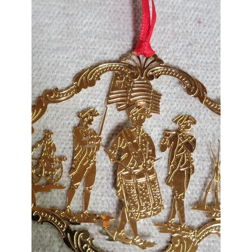 Colonial Williamsburg Virginia Gold Tone Brass Filigree Ornament